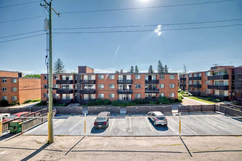 525 56 Avenue SW, #412