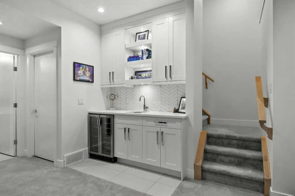 2222 24A Street SW, #2