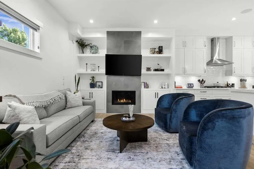 2222 24A Street SW, #2