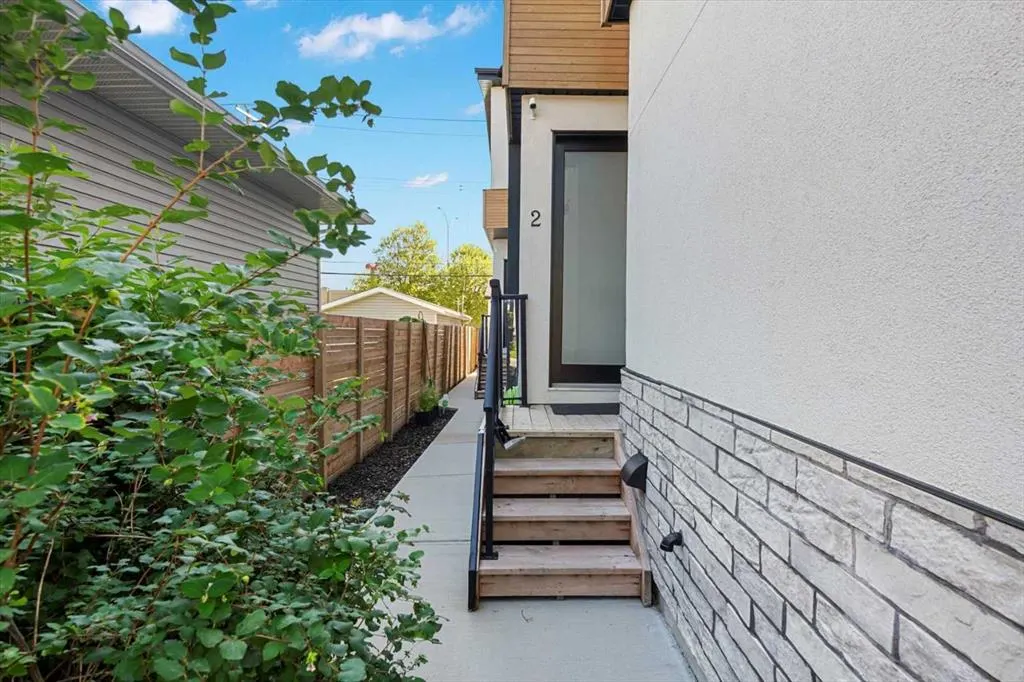 2222 24A Street SW, #2
