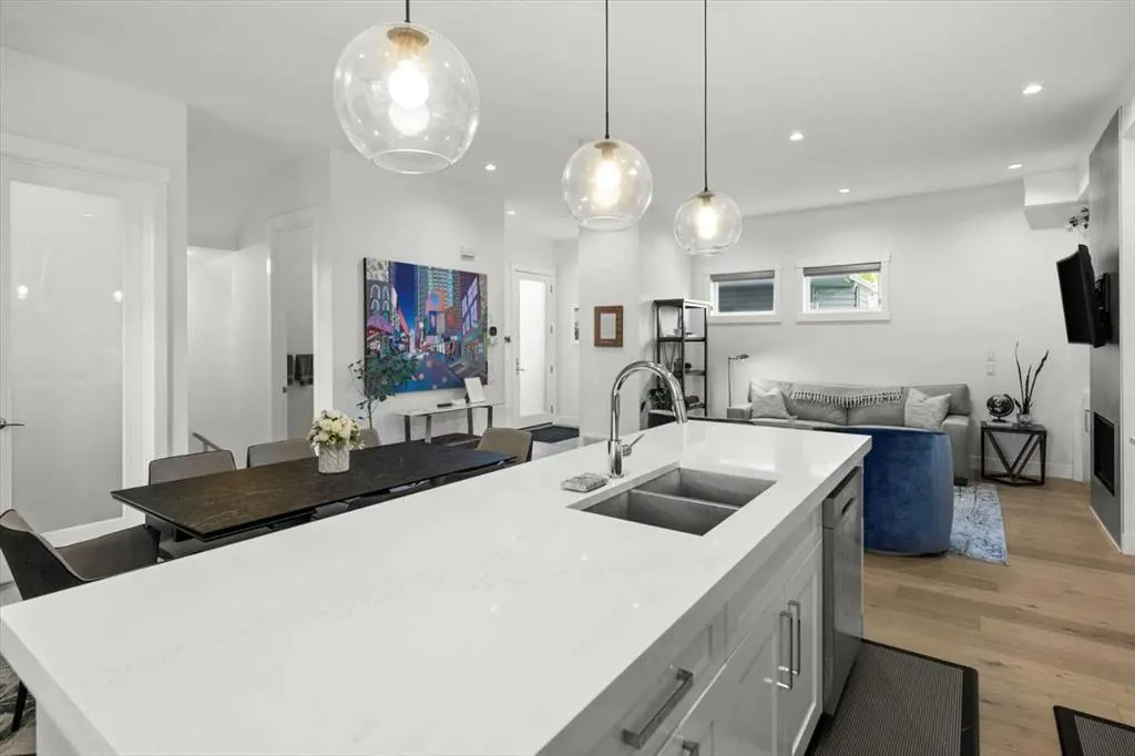 2222 24A Street SW, #2