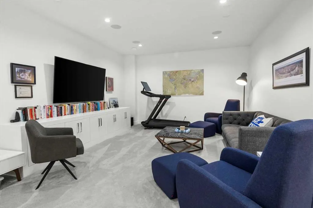 2222 24A Street SW, #2