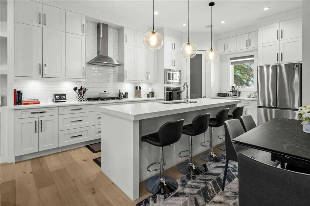 2222 24A Street SW, #2