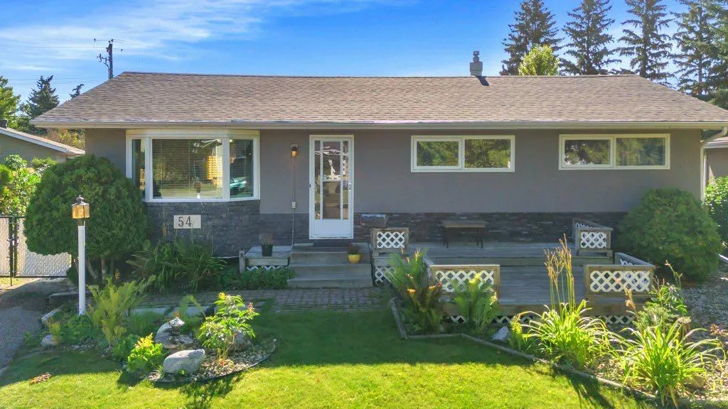 54 Sherwood Crescent