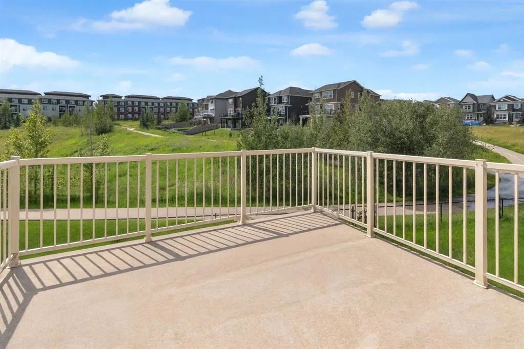 68 Nolanlake View NW