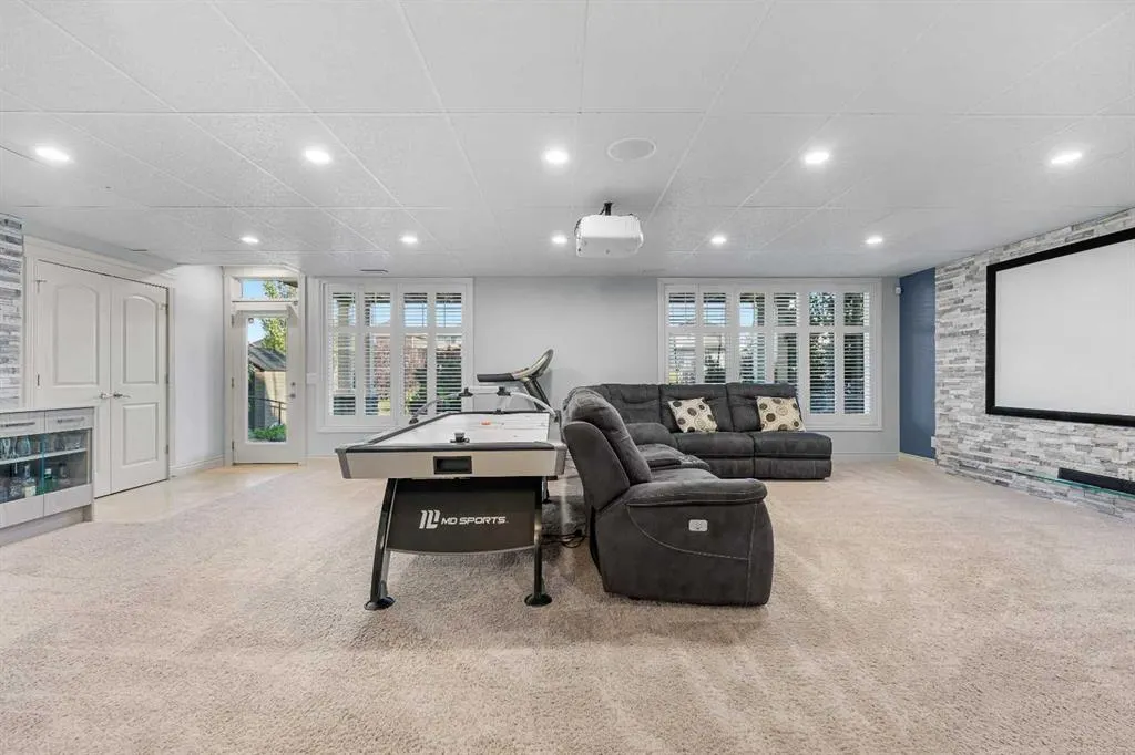 2233 Bayside Circle SW