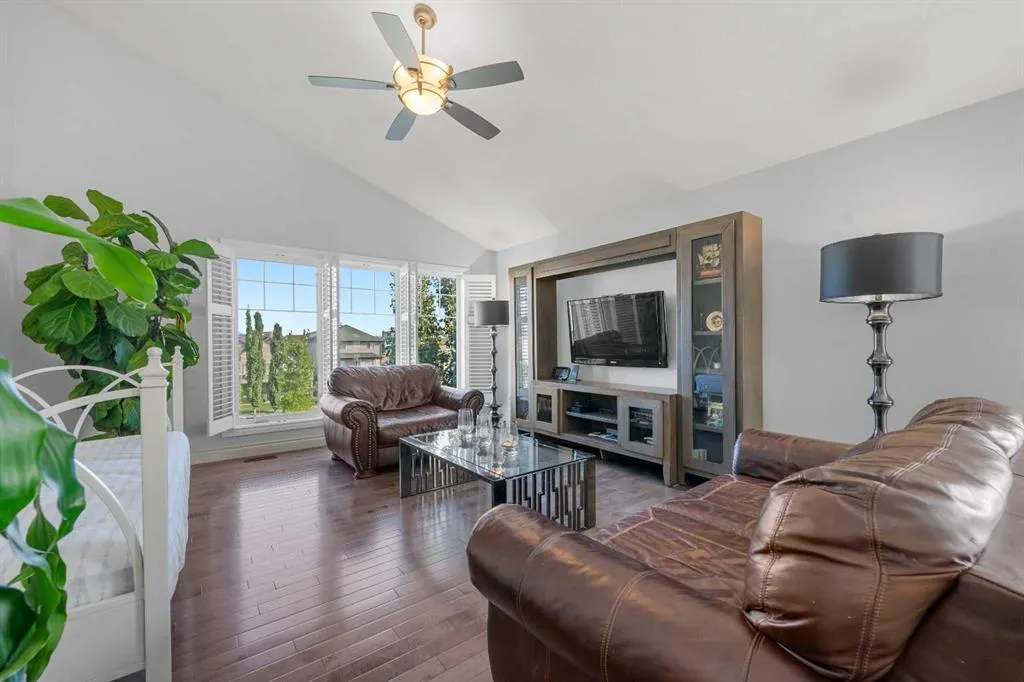 2233 Bayside Circle SW