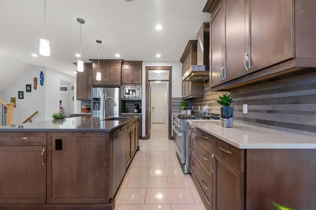 2233 Bayside Circle SW