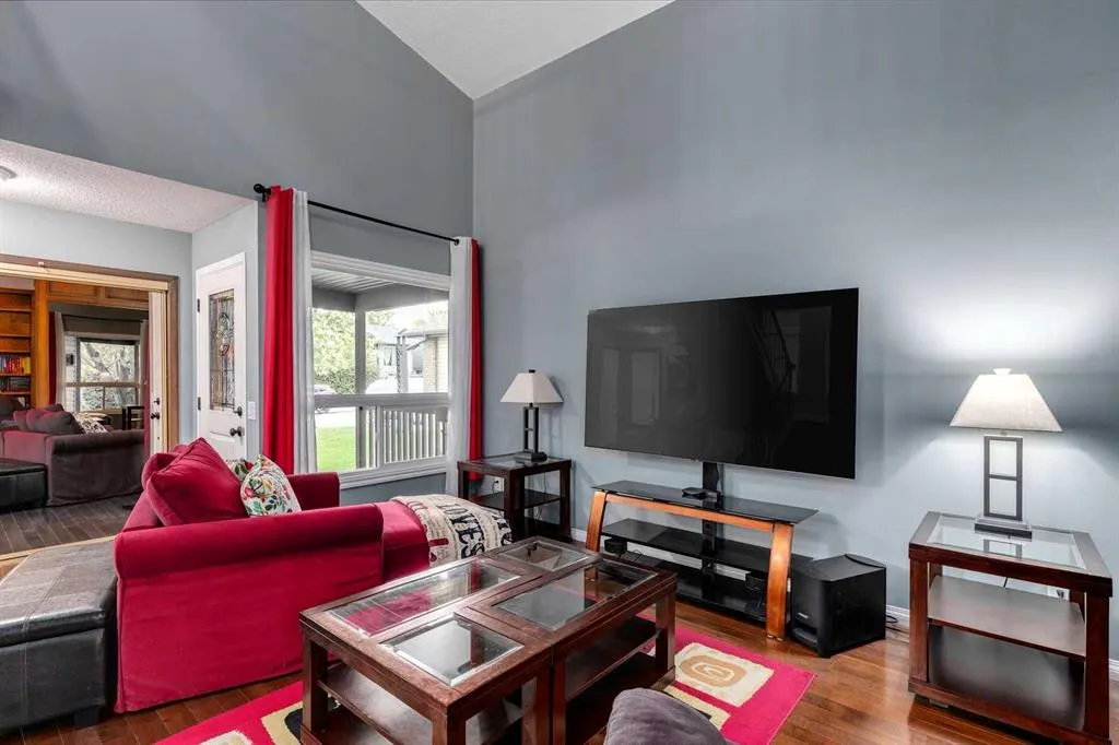 103 Macewan Park Road NW
