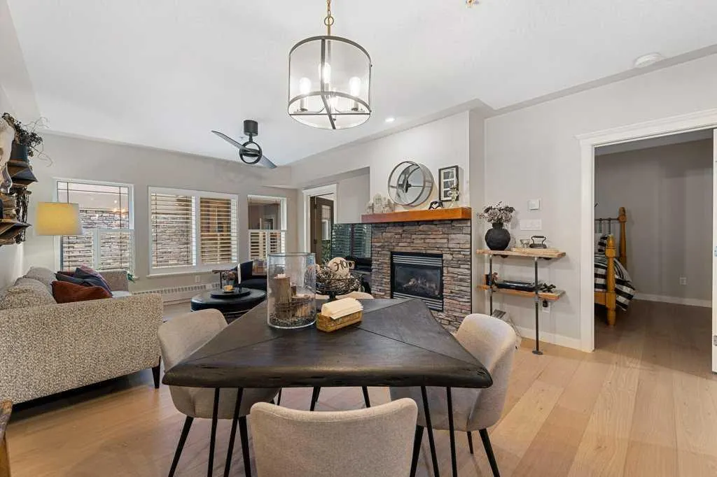 30 Discovery Ridge Close SW, #112