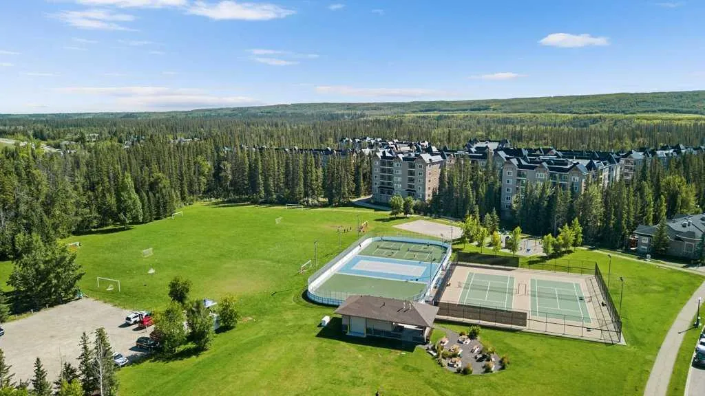 30 Discovery Ridge Close SW, #112
