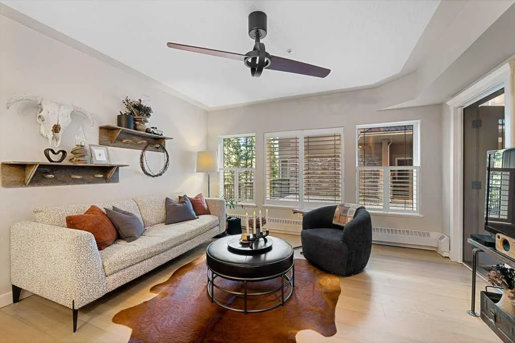 30 Discovery Ridge Close SW, #112