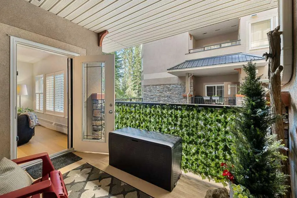 30 Discovery Ridge Close SW, #112