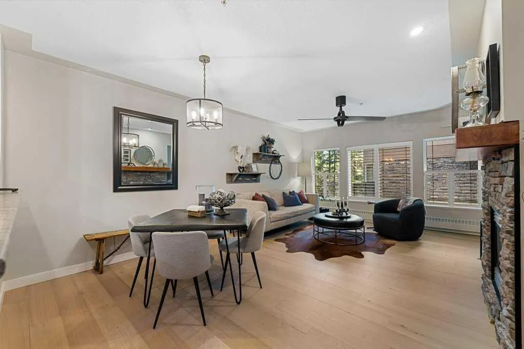 30 Discovery Ridge Close SW, #112