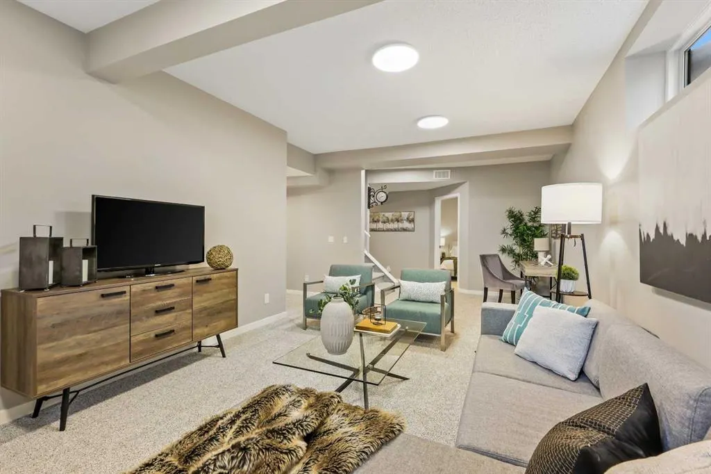 49 Sunmeadows Place SE