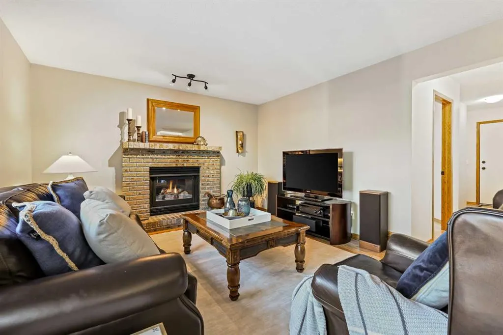 49 Sunmeadows Place SE