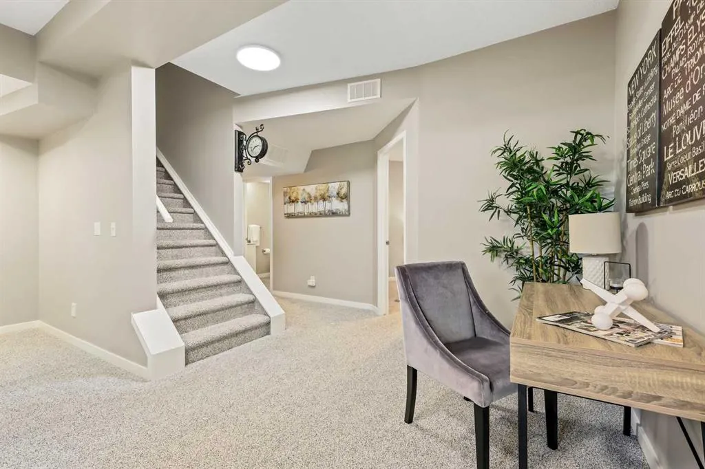 49 Sunmeadows Place SE