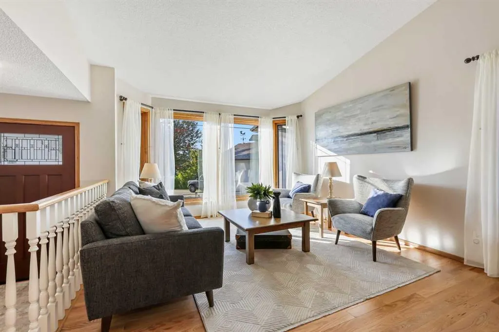 49 Sunmeadows Place SE