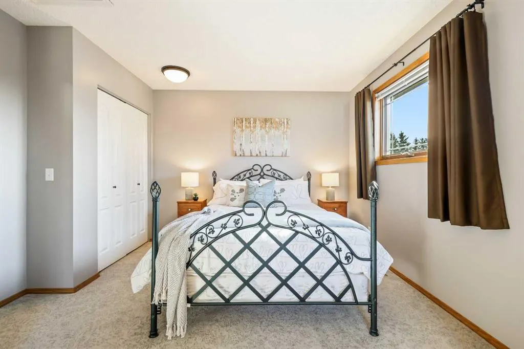 49 Sunmeadows Place SE