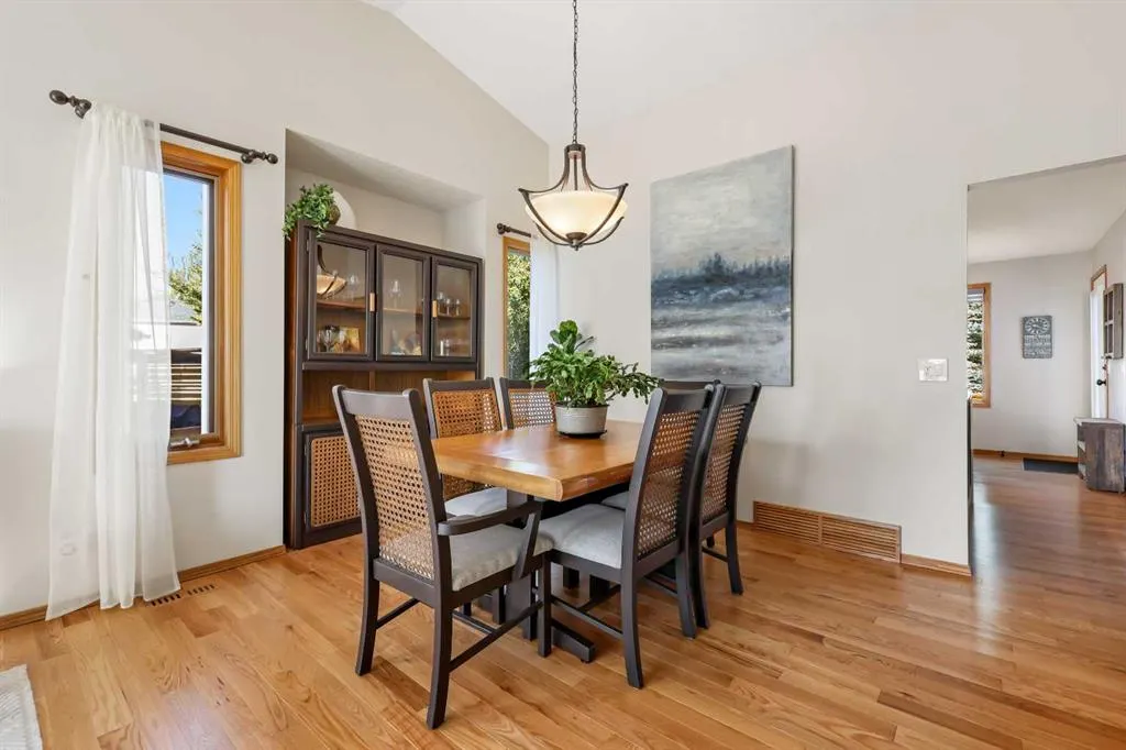 49 Sunmeadows Place SE
