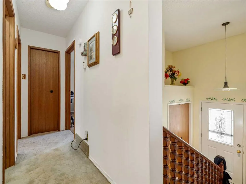 18 Sheridan Place W
