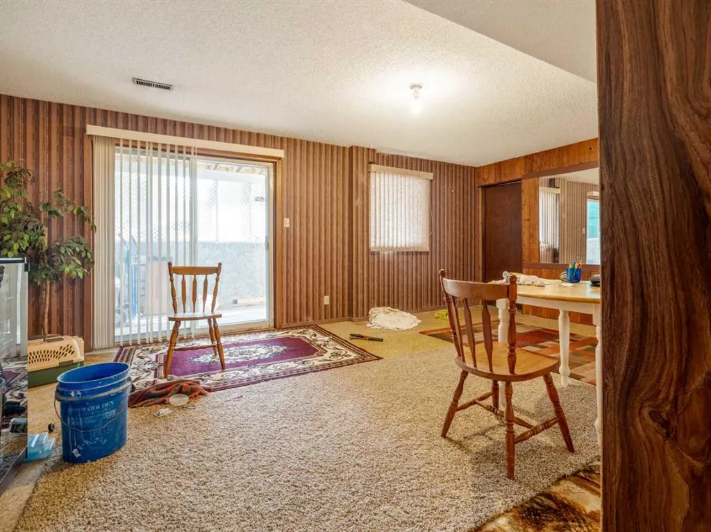18 Sheridan Place W