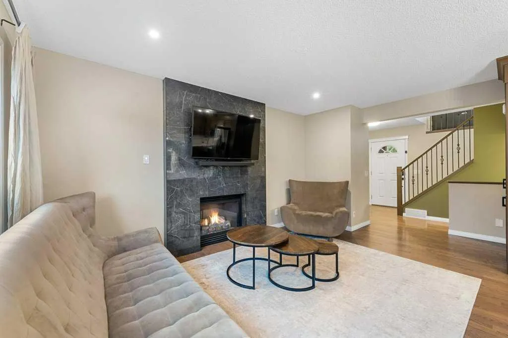 173 Bridleridge View SW