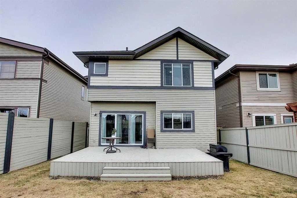 133 Walden Square SE