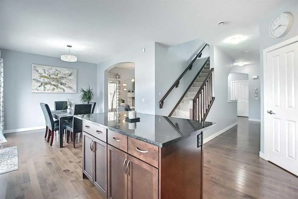 133 Walden Square SE