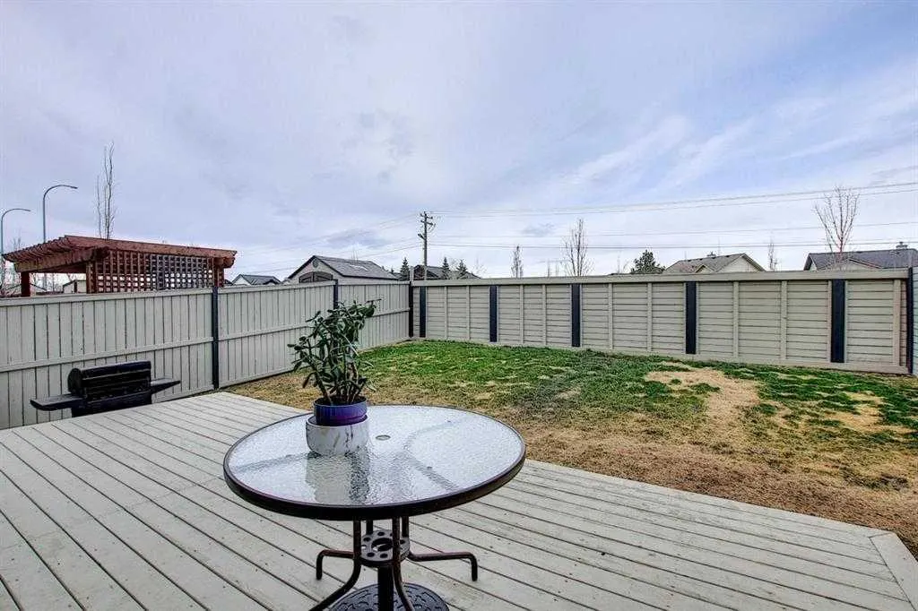 133 Walden Square SE