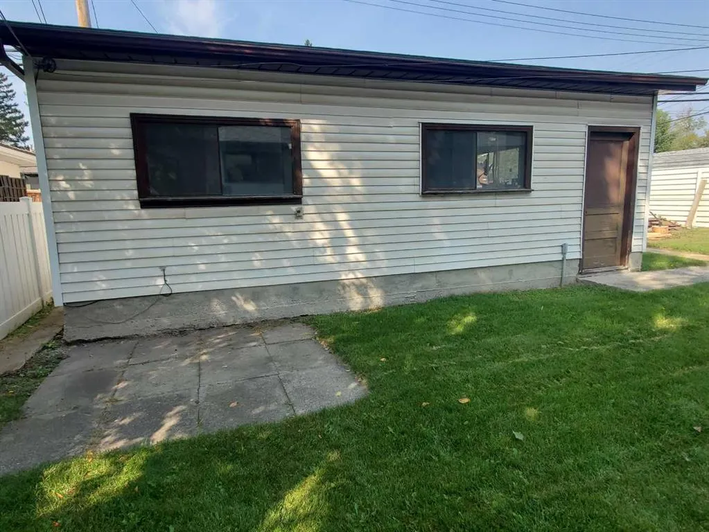 439 Arlington Drive SE