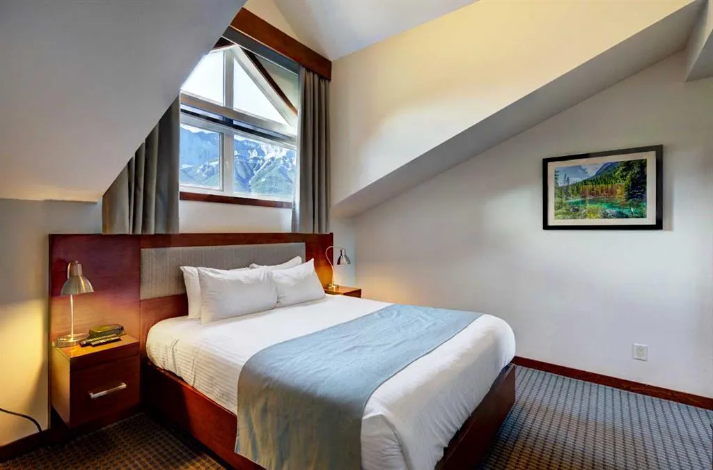 190 Kananaskis Way, #410