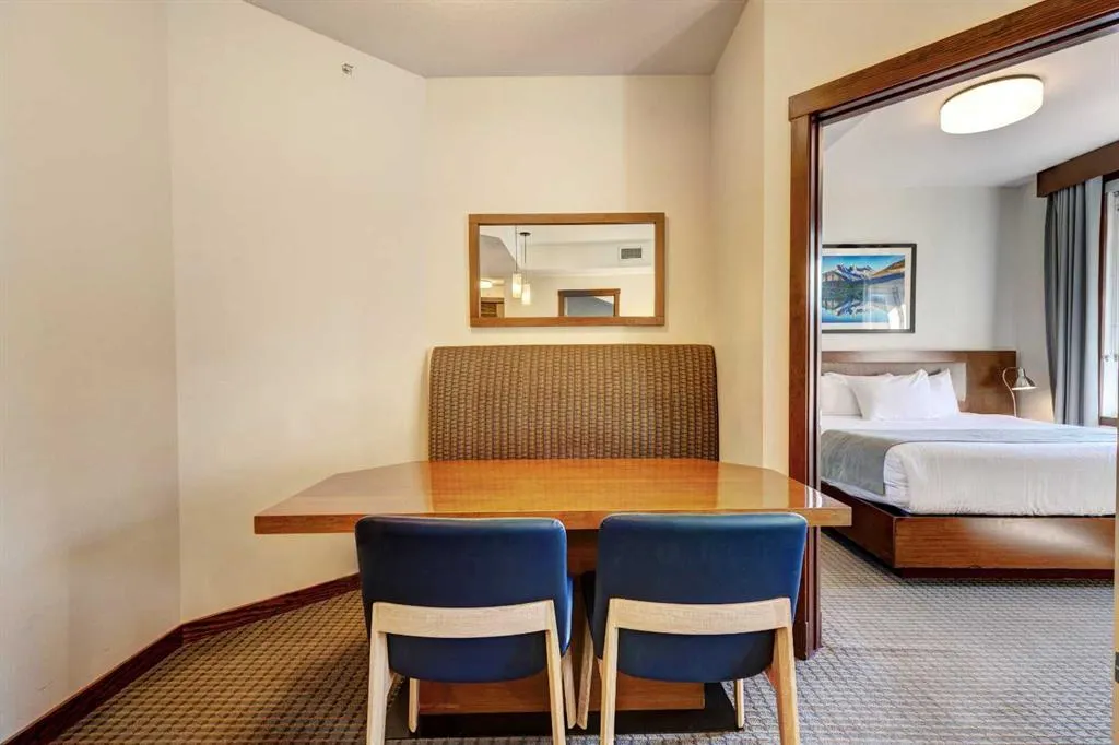 190 Kananaskis Way, #410