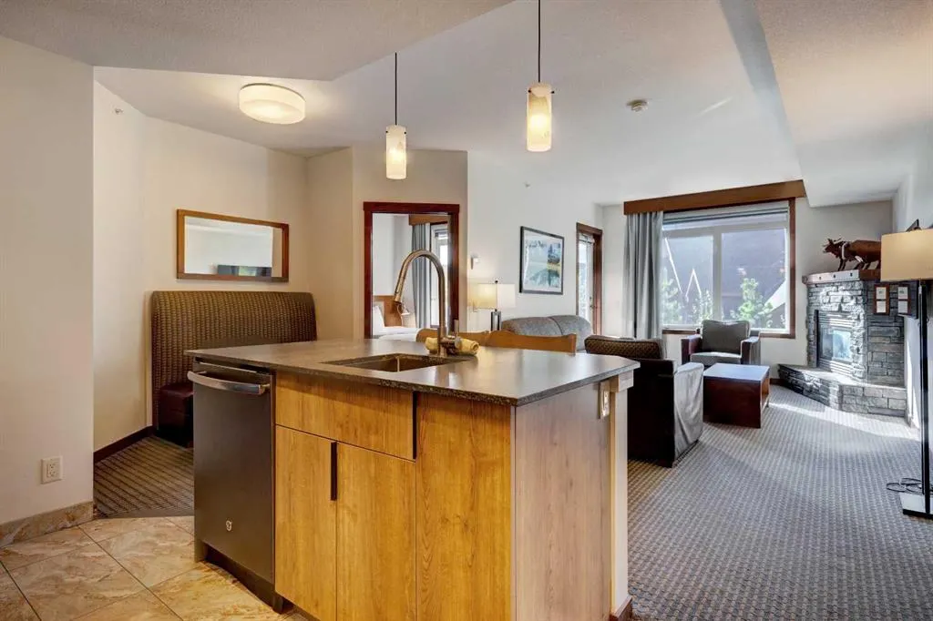 190 Kananaskis Way, #410
