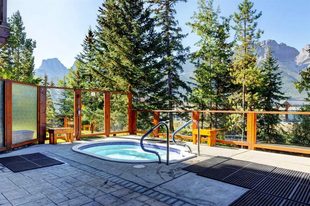 190 Kananaskis Way, #410