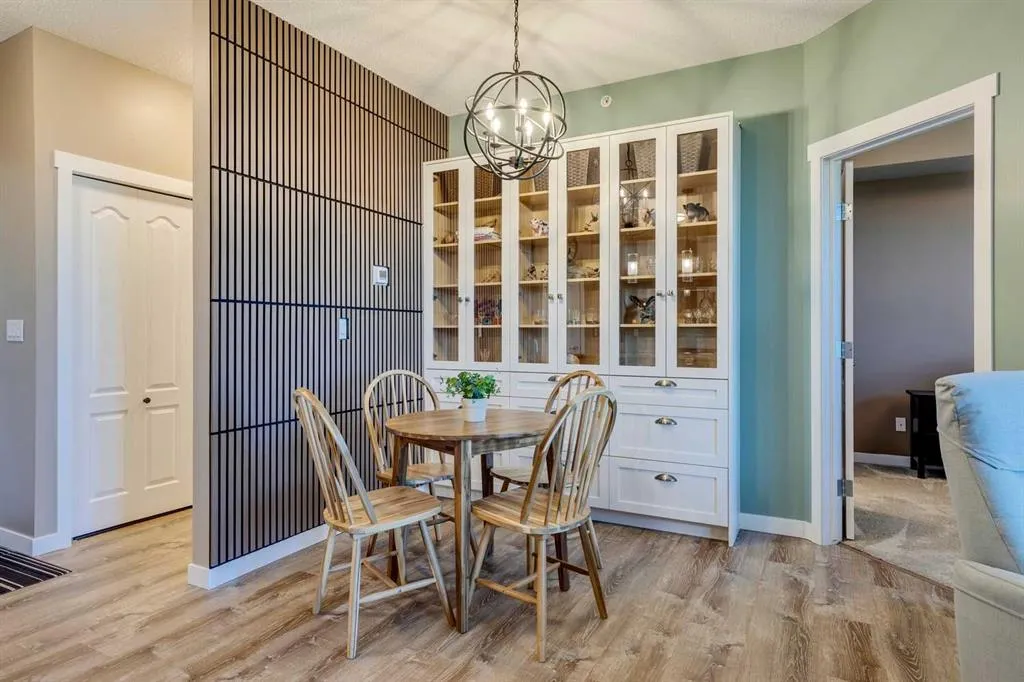 1 Crystal Green Lane, #405