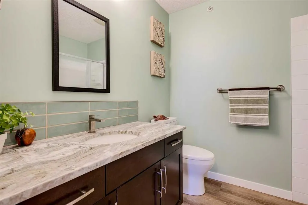 1 Crystal Green Lane, #405