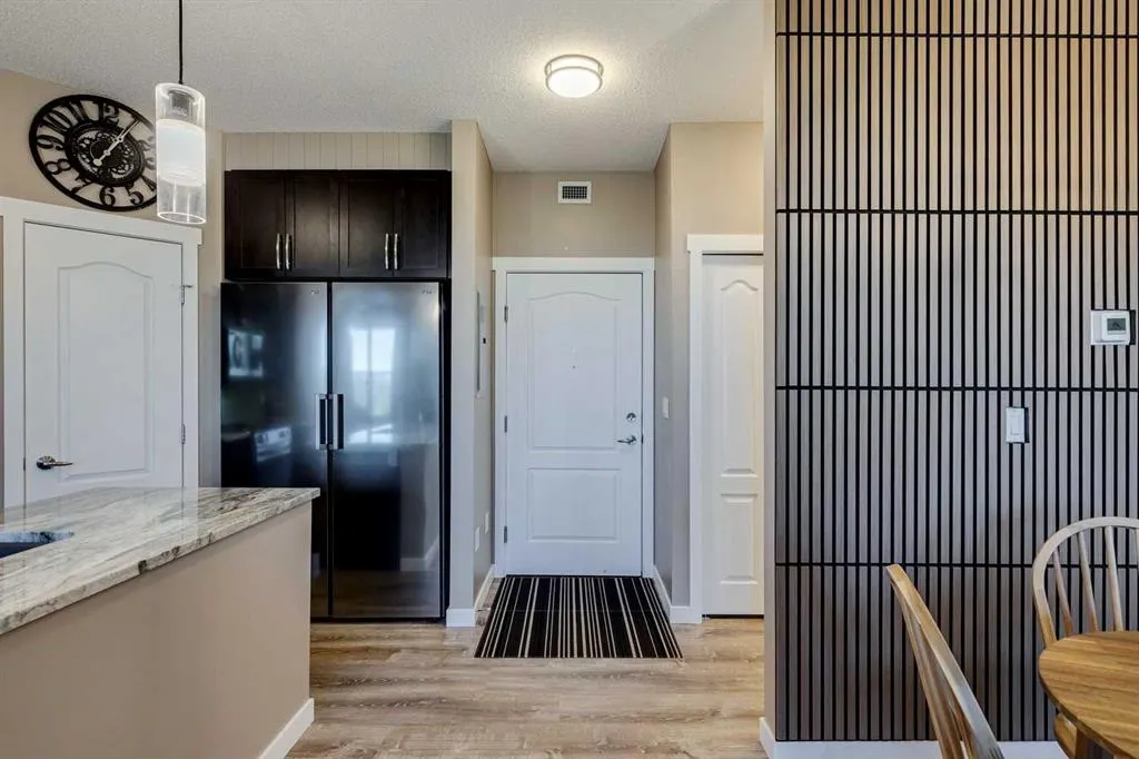 1 Crystal Green Lane, #405