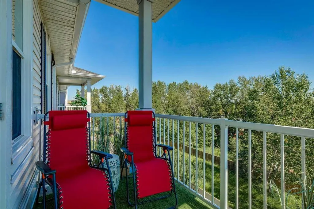 1 Crystal Green Lane, #405