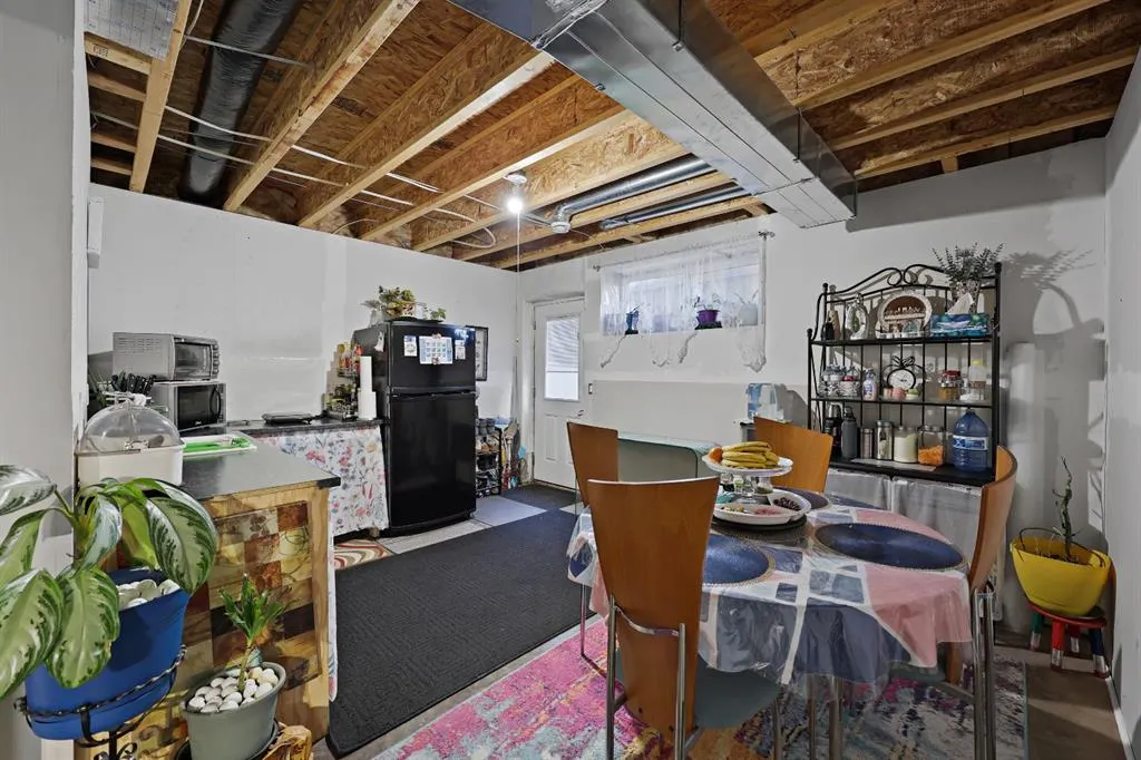 21 Willow Lane