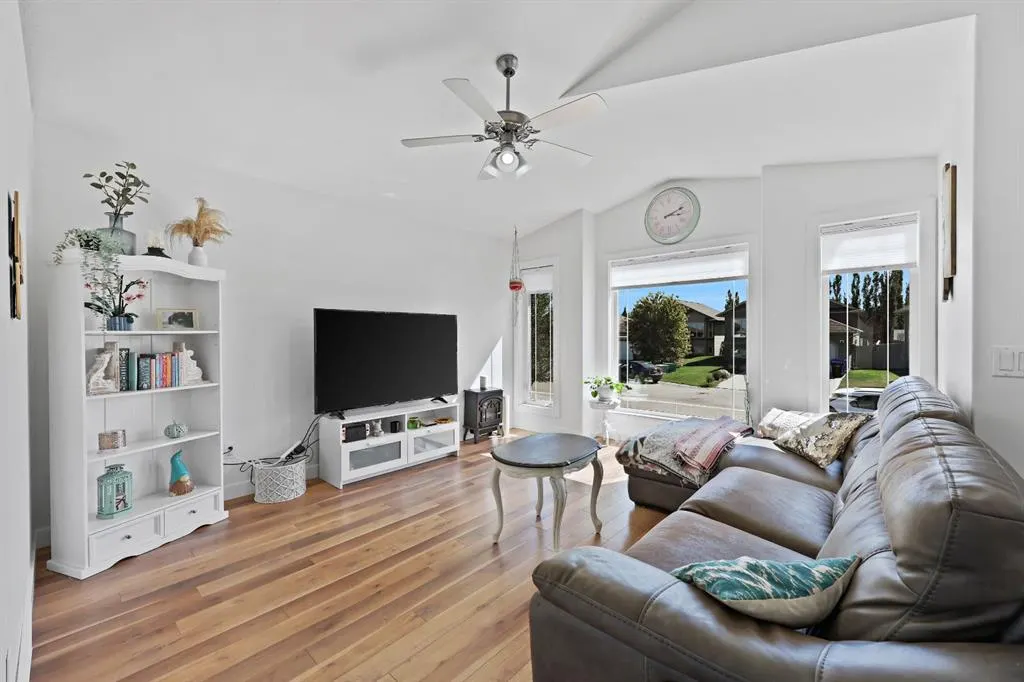 21 Willow Lane