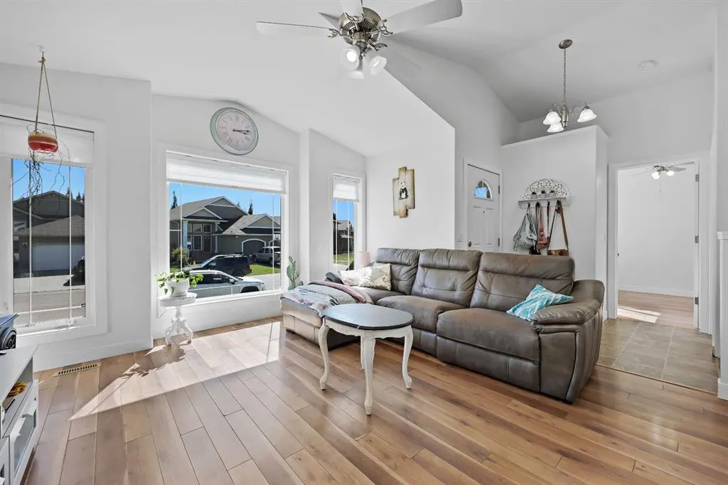 21 Willow Lane