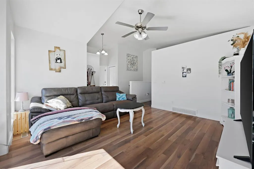 21 Willow Lane