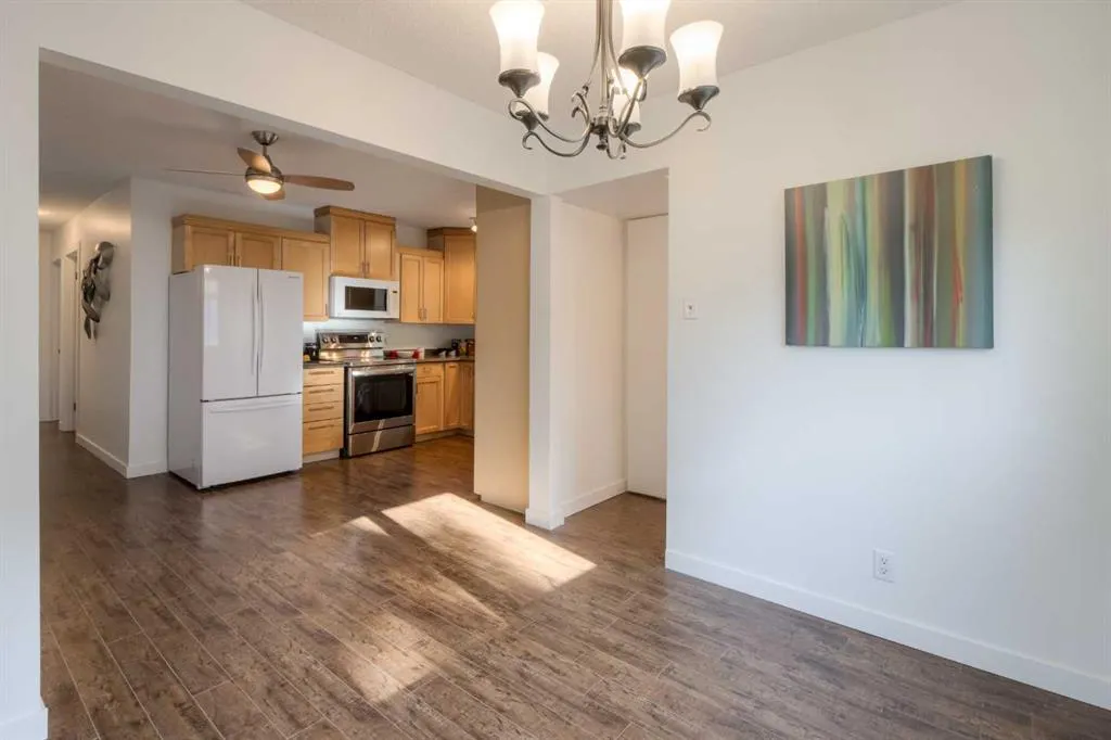 946 Columbia Boulevard W