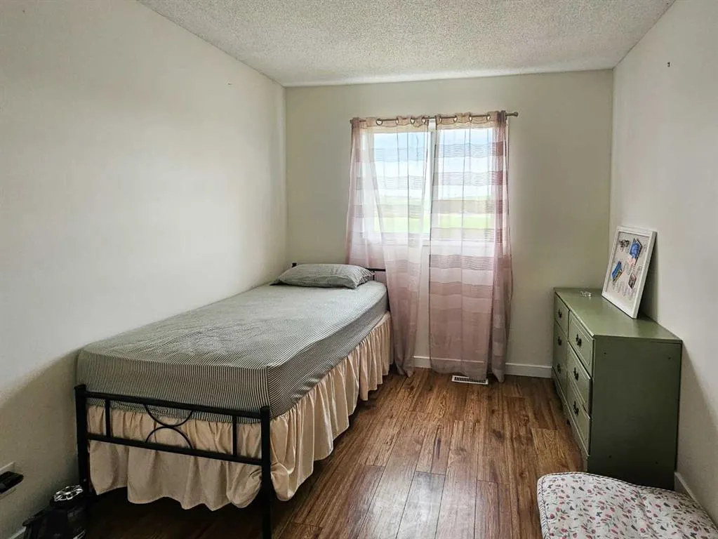 94 Hidden Spring Green NW