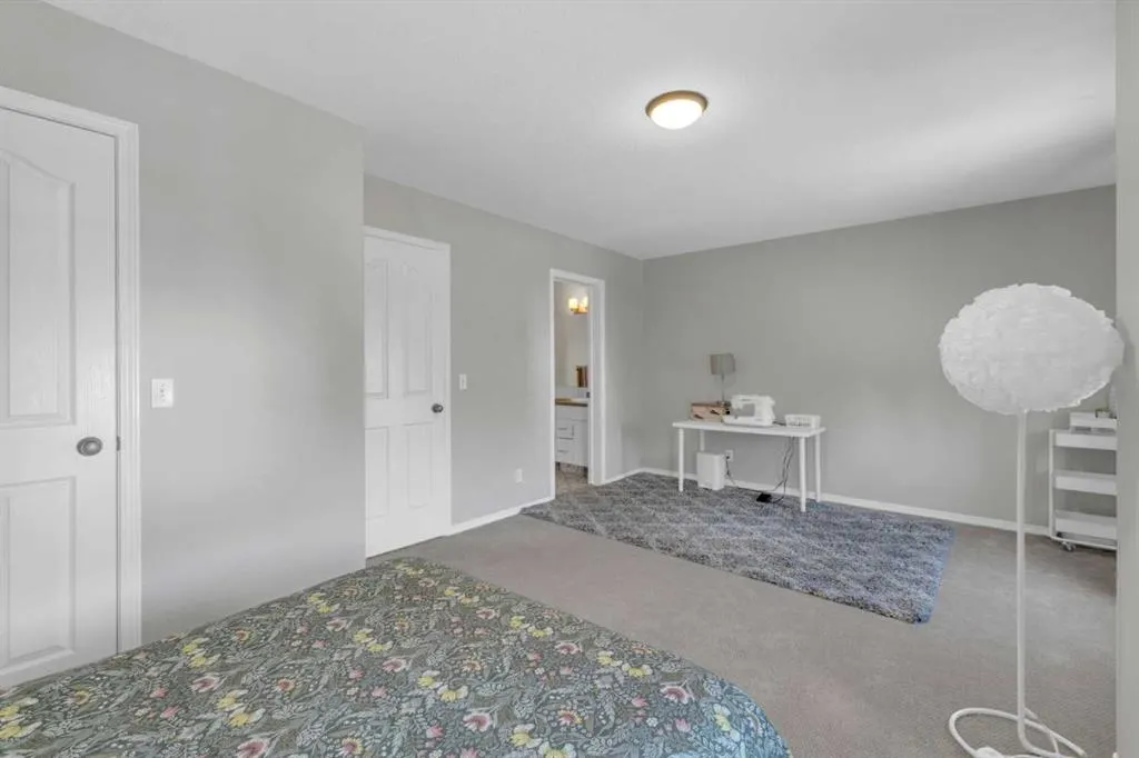 17 Kerry Wood Mews