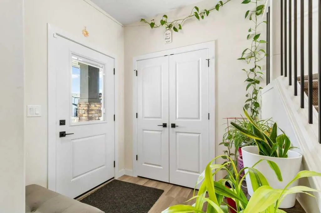 30 Thayer Close