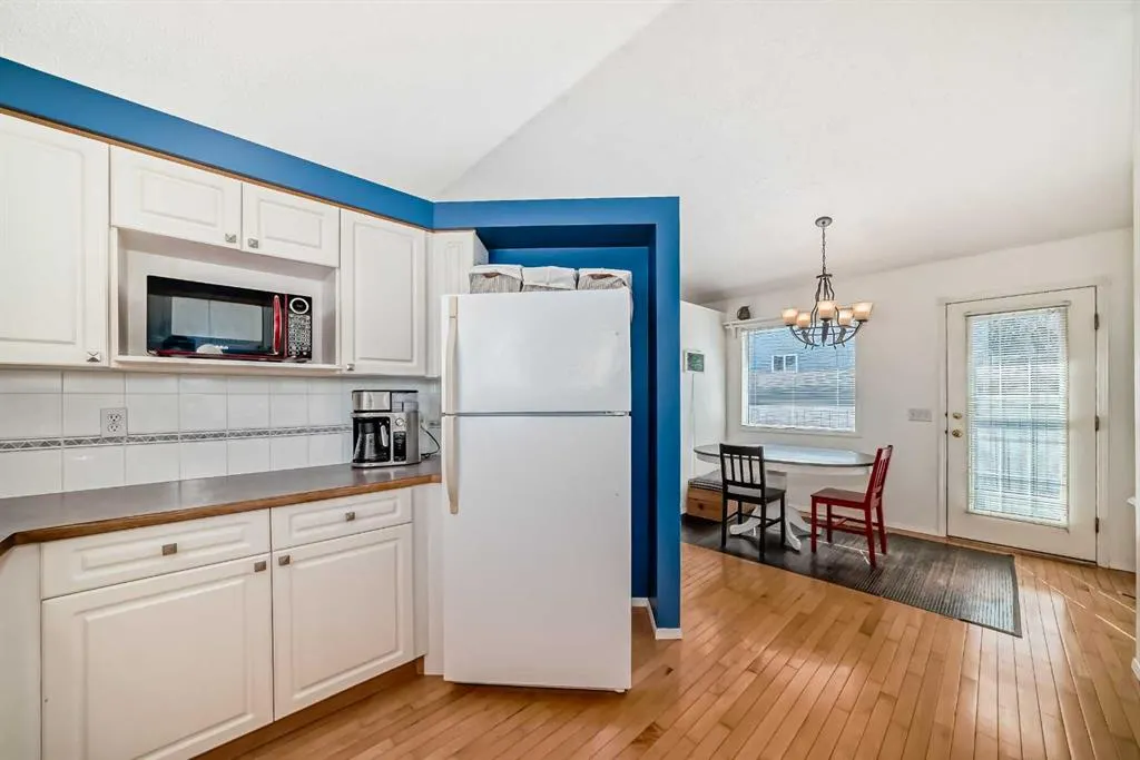 22 Harvest Rose Place NE