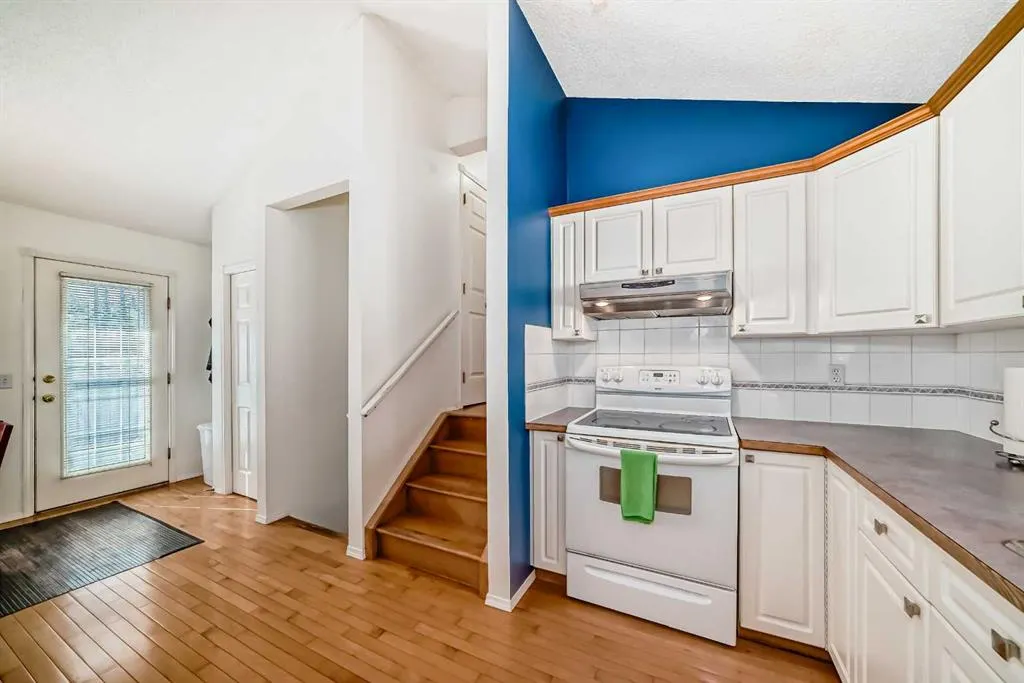 22 Harvest Rose Place NE