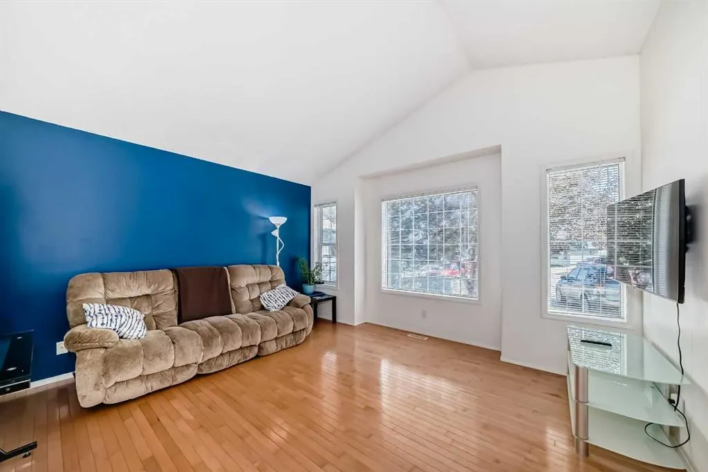 22 Harvest Rose Place NE